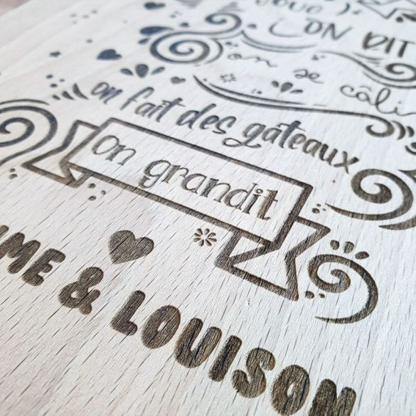 Planche à découper en bois gravée personnalisée