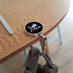 Accroche sac Super ATSEM (+ pochette cadeau) 