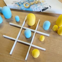 Jeu de société Tic Tac Clash avec pochon de rangement personnalisé  - Morpion revisité